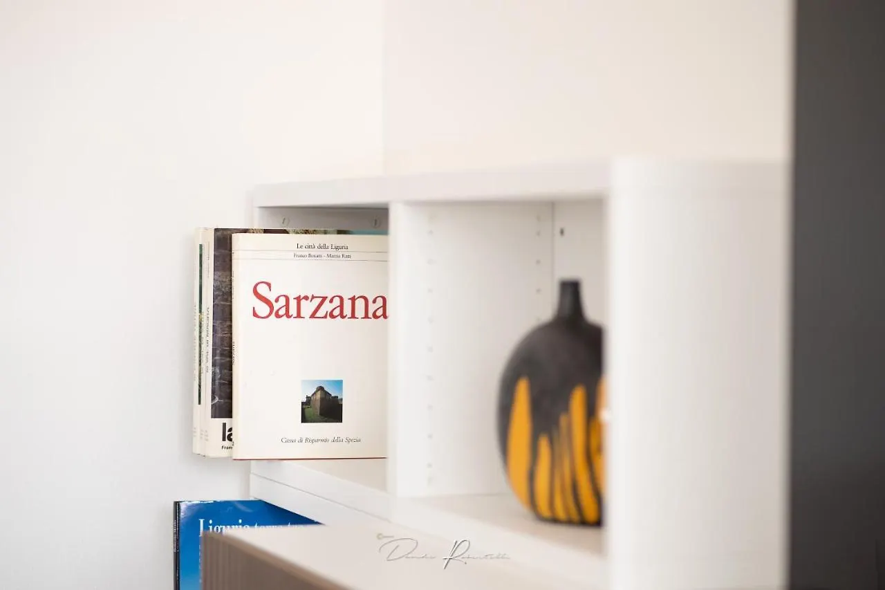 Affittacamere Al Campanile Sarzana 0*,  Italia